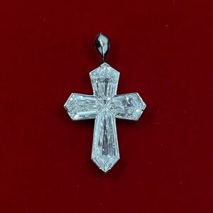 New 1.12 TCW Kite-Shape Diamond Cross Pendant In Platinum